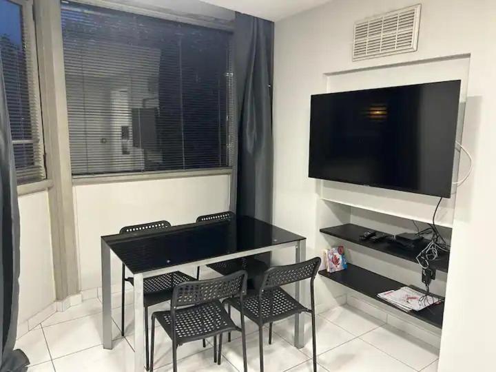 Apartamento Superbe Avec Terrasse 2 Chambres, 4 A 5 Couchages Piscine, A Deux Pas Des Plages Et De La Croisette *