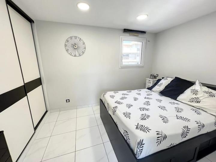 Apartment Superbe Avec Terrasse 2 Chambres, 4 A 5 Couchages Piscine, A Deux Pas Des Plages Et De La Croisette *